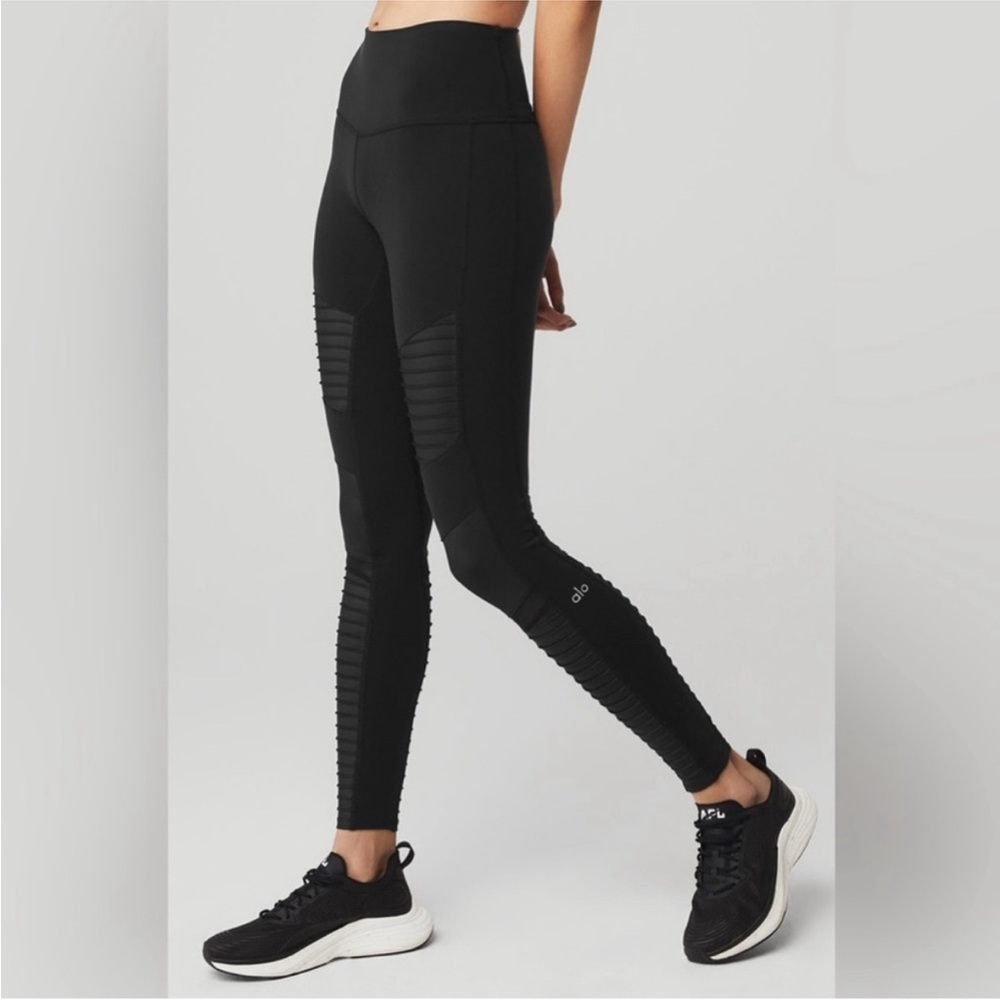 ALO Yoga Black Ribbed Leggings